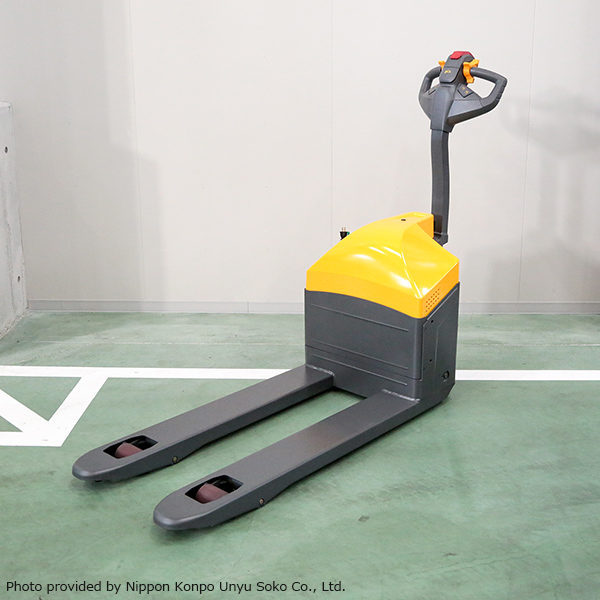 Low Lift Trucks EXSeries