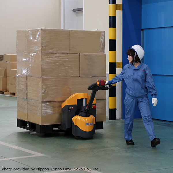 Low Lift Trucks EXSeries