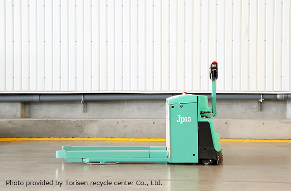Low Lift Trucks Case introduction１