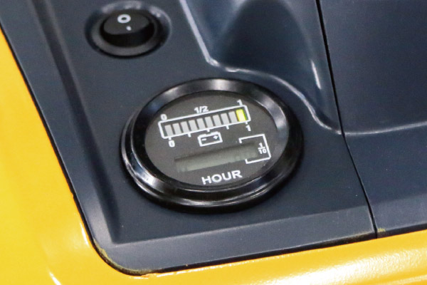 Hour meter/Battery Indicator light