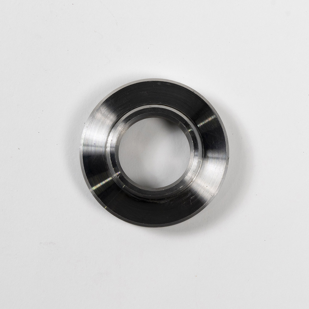 ステアリングスペーサー