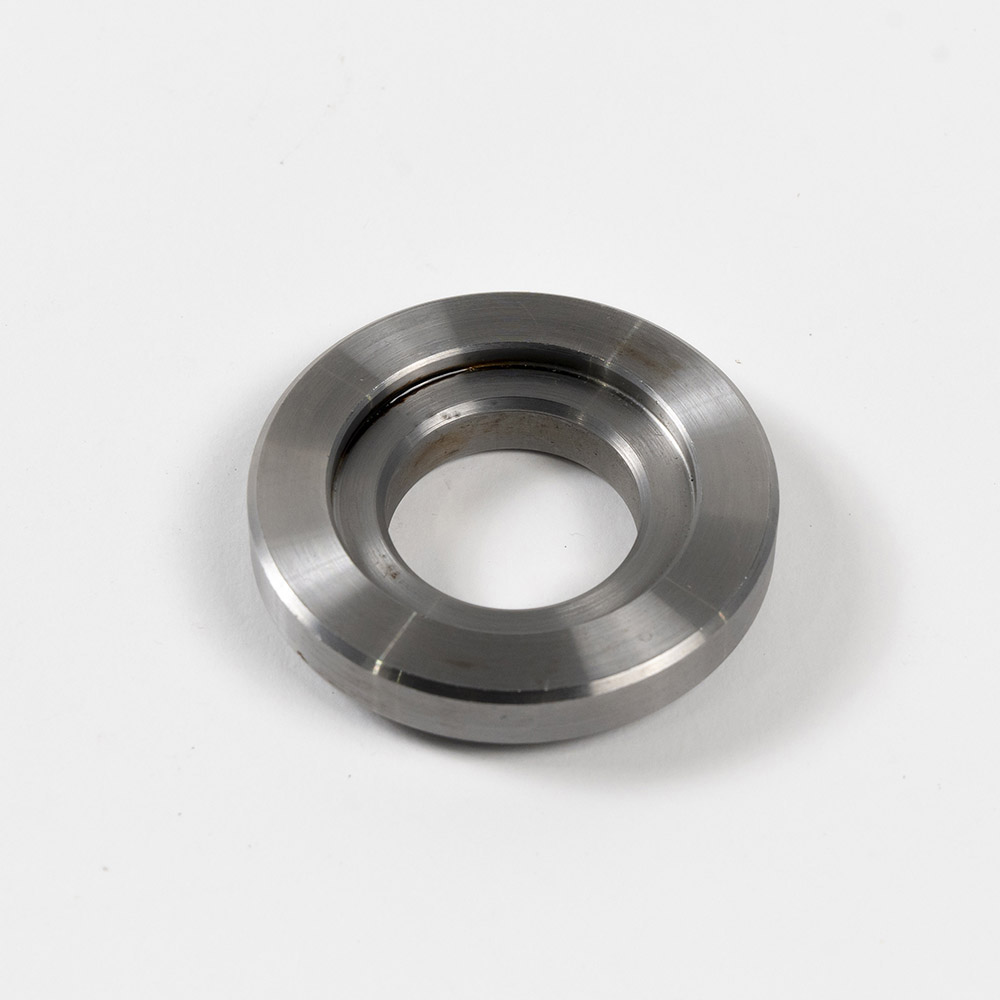 ステアリングスペーサー