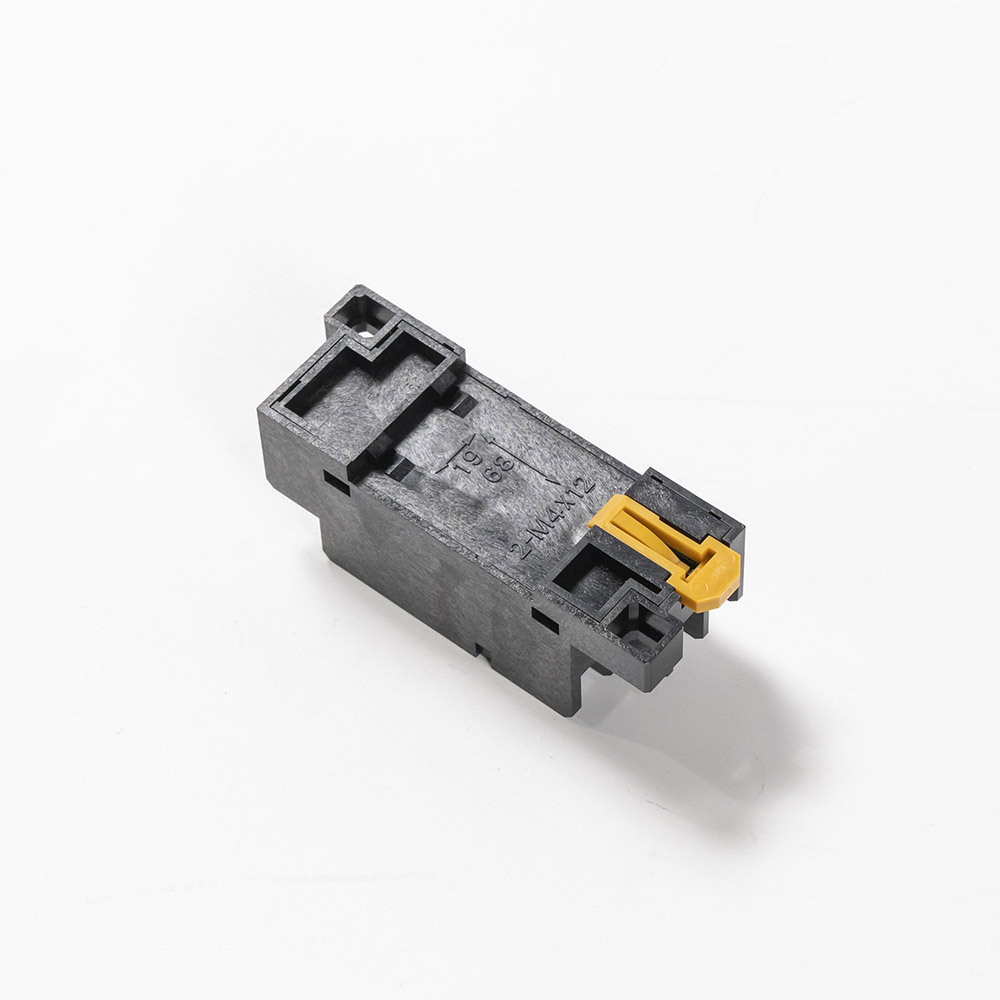 コントロールリレーソケット