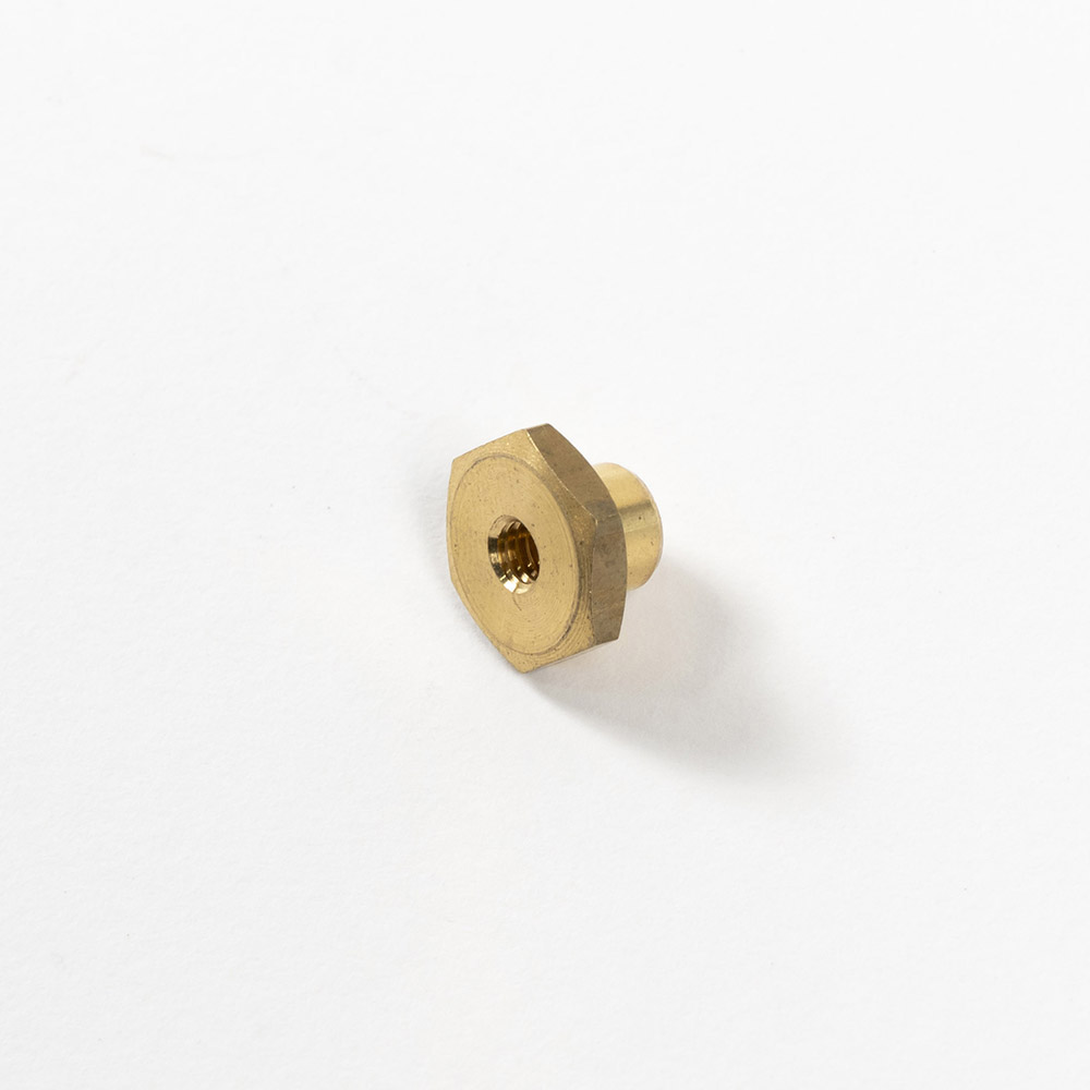 BRACKED BRASS